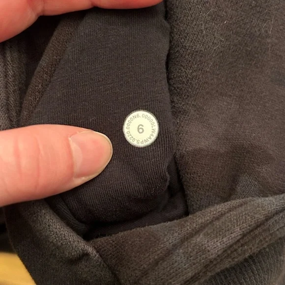 Lululemon Zip-Up - Picture 6 of 6